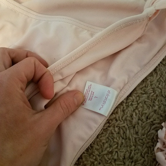 bikini - Picture 3 of 3